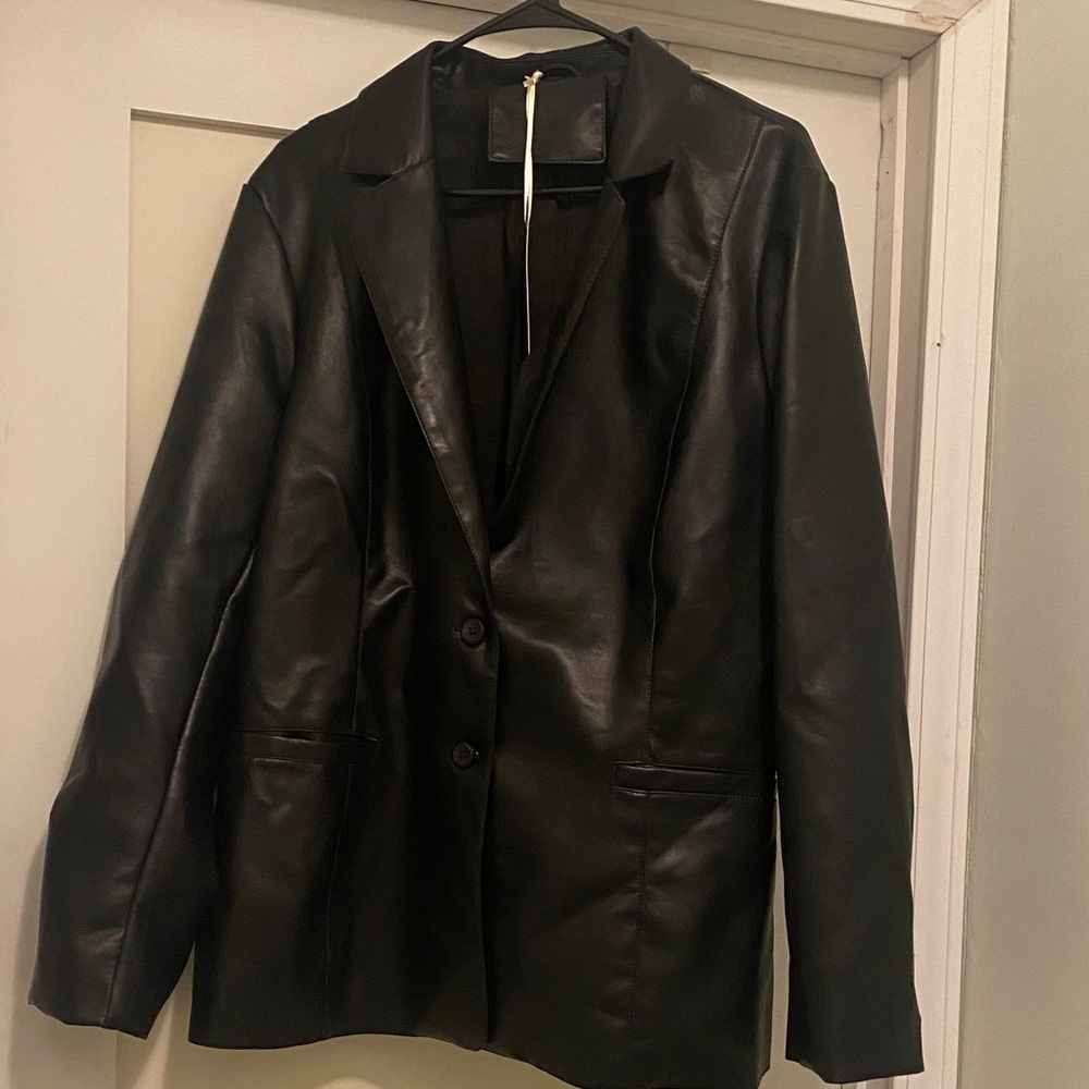 Elegant Black Women's Blazer